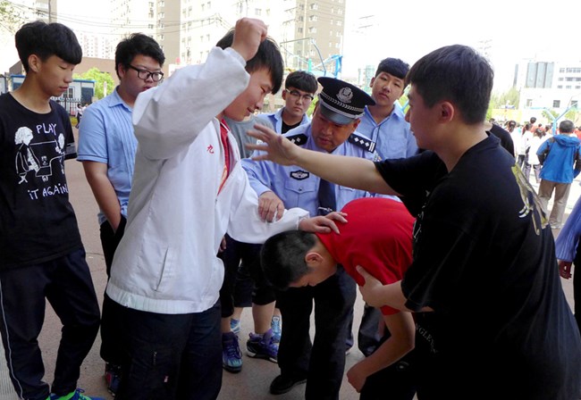 Trung Quốc mạnh tay với nạn bạo lực và bắt nạt học đường (3/5/2024)